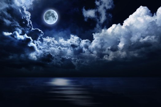 full-moon-in-night-sky-over-water